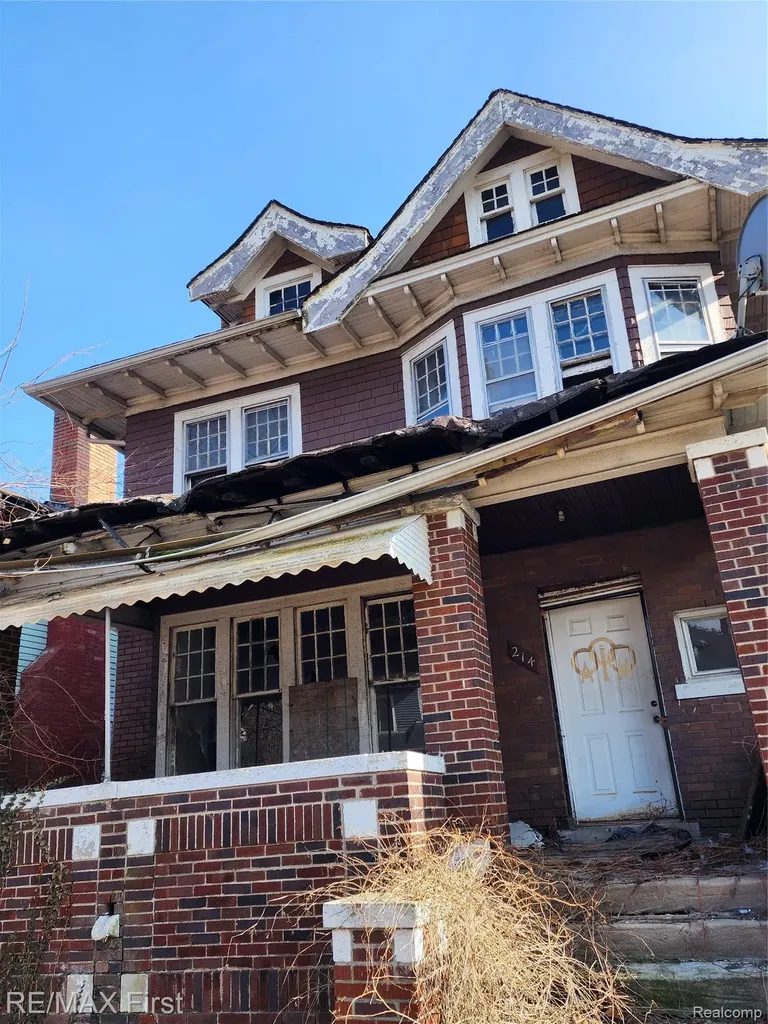 214 Tennyson Street Highland Park City MI 48203