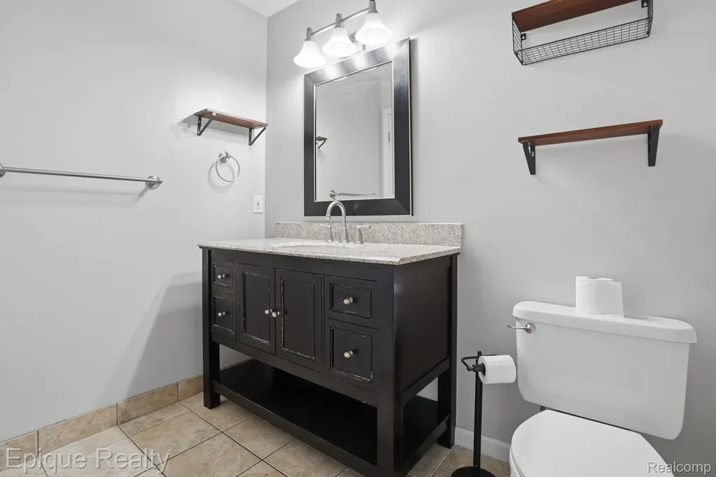 825 Summer Creek Court SE Kentwood City MI 49508