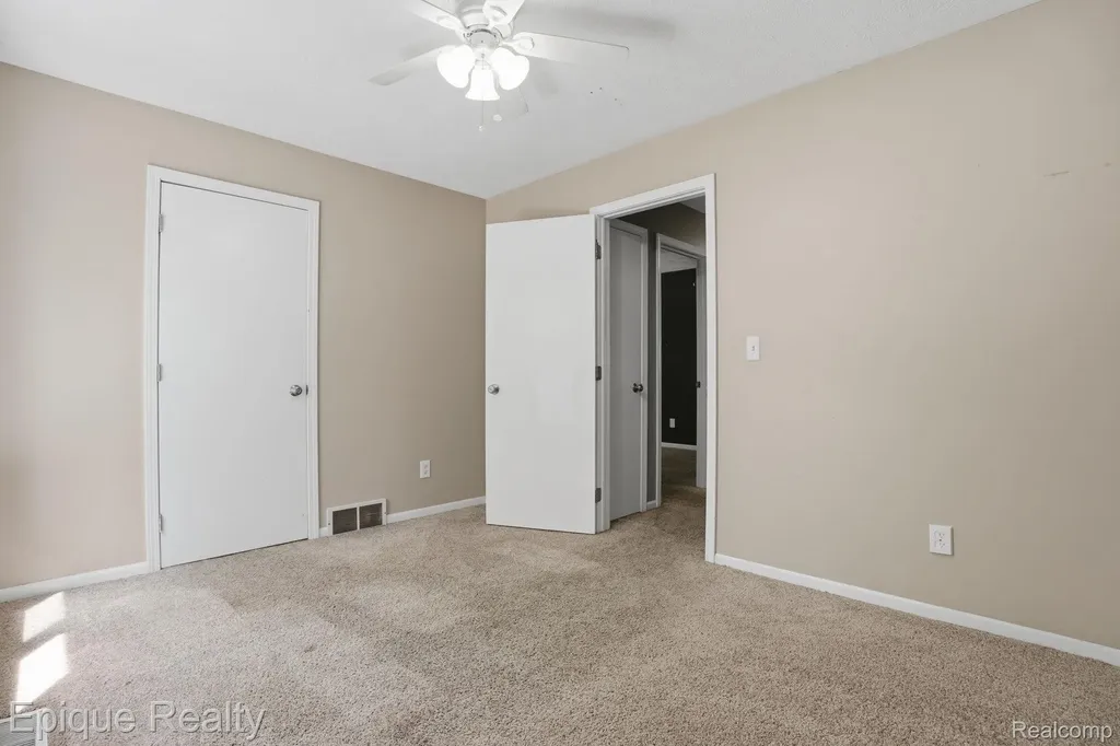 825 Summer Creek Court SE Kentwood City MI 49508