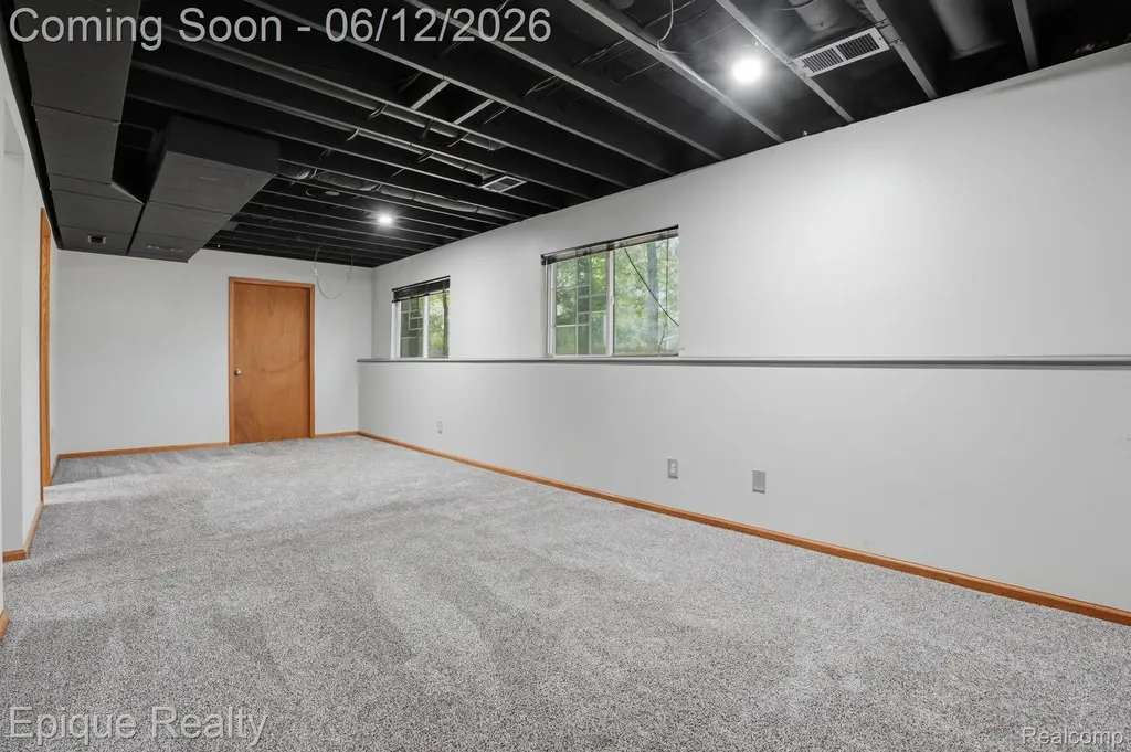 825 Summer Creek Court SE Kentwood City MI 49508