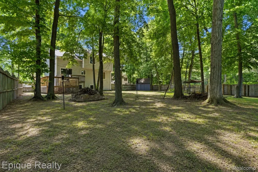 825 Summer Creek Court SE Kentwood City MI 49508