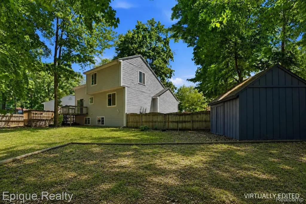 825 Summer Creek Court SE Kentwood City MI 49508
