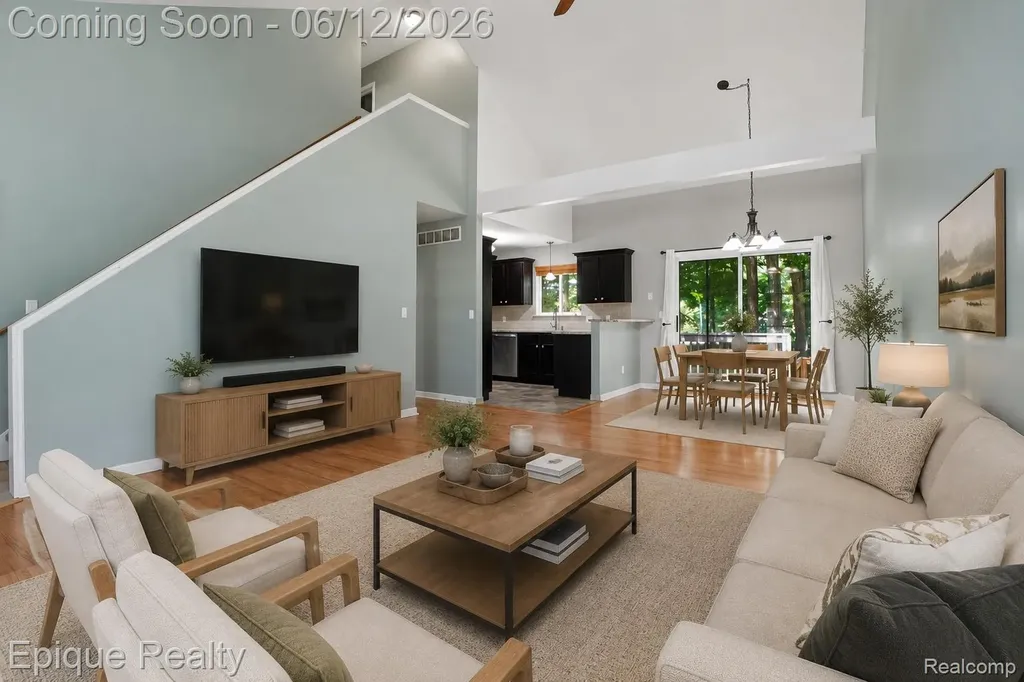 825 Summer Creek Court SE Kentwood City MI 49508