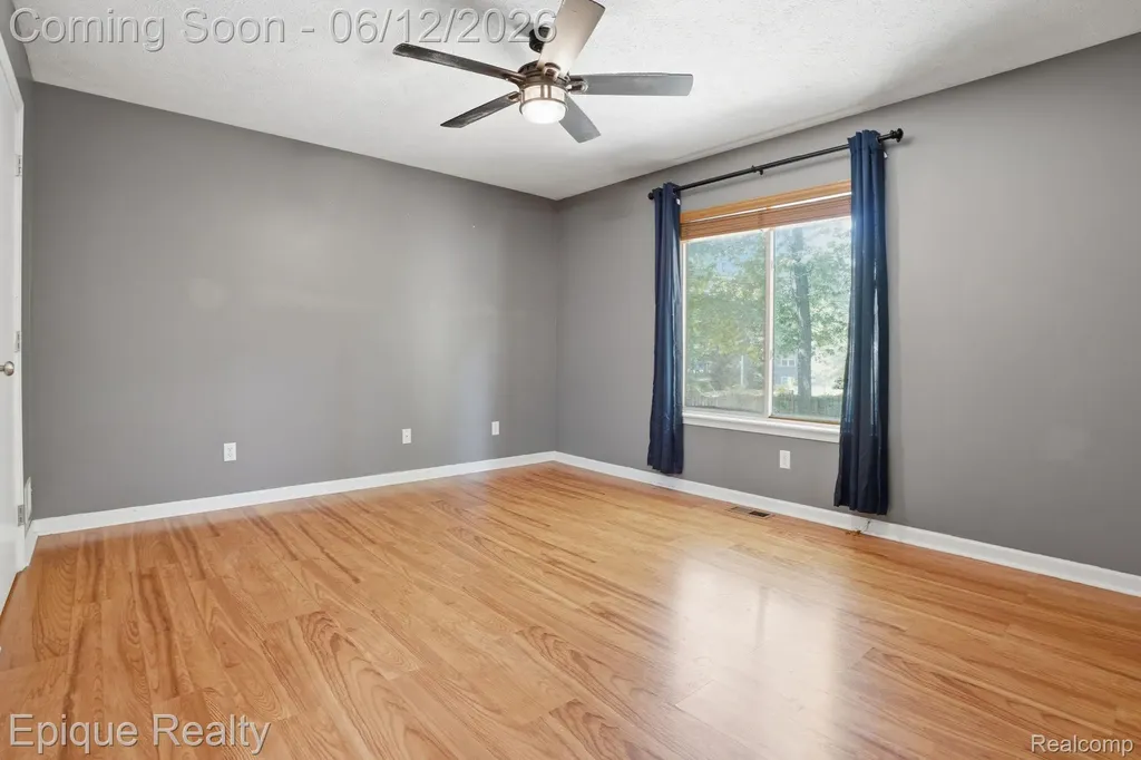 825 Summer Creek Court SE Kentwood City MI 49508