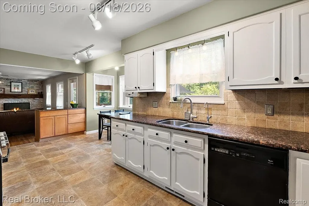 6339 Westwego Drive Green Oak Township MI 48116