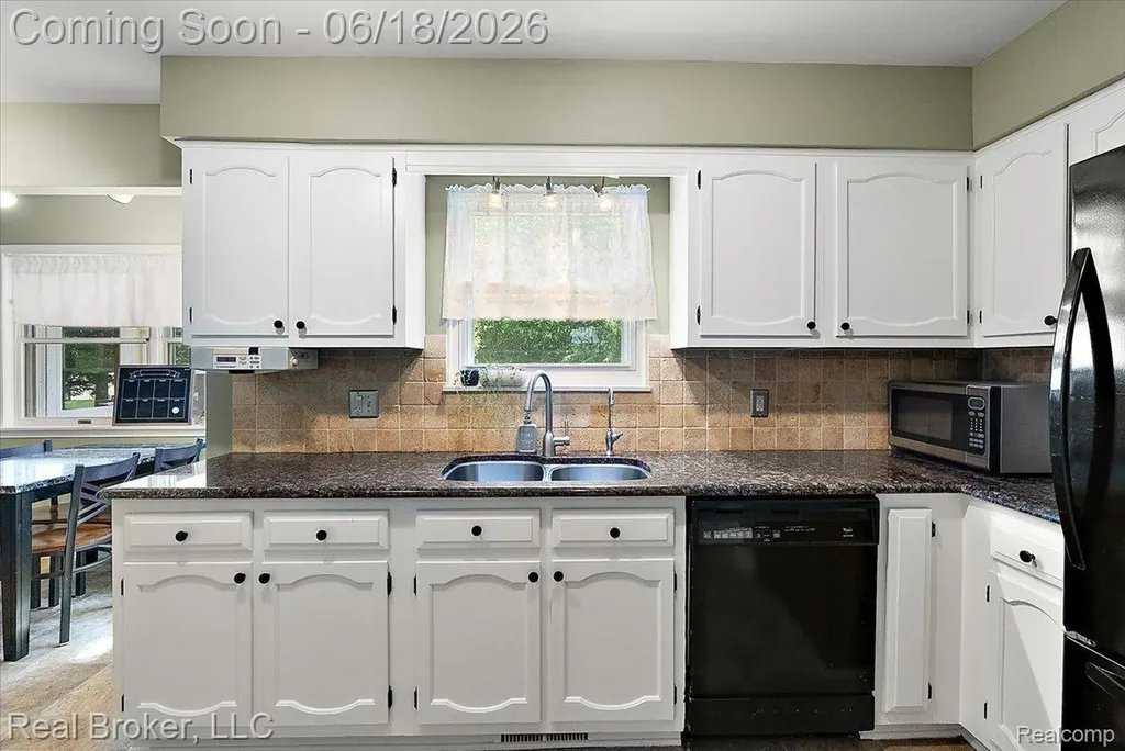 6339 Westwego Drive Green Oak Township MI 48116