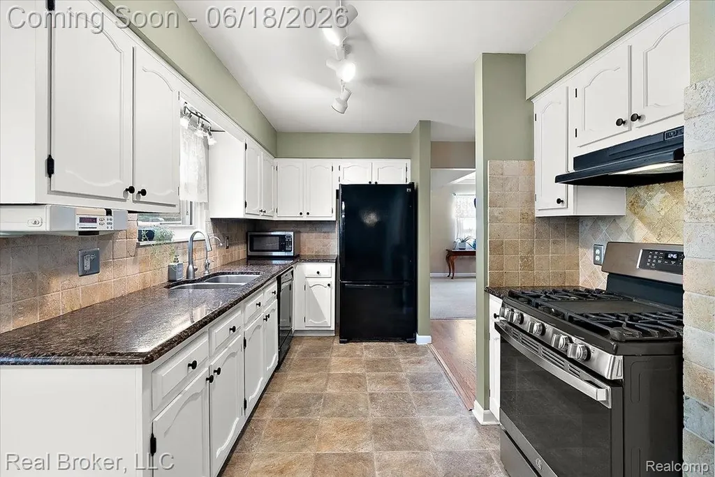 6339 Westwego Drive Green Oak Township MI 48116