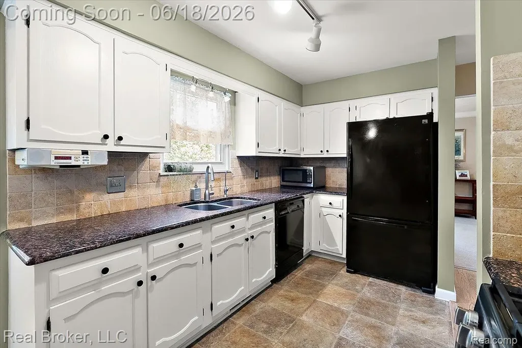 6339 Westwego Drive Green Oak Township MI 48116