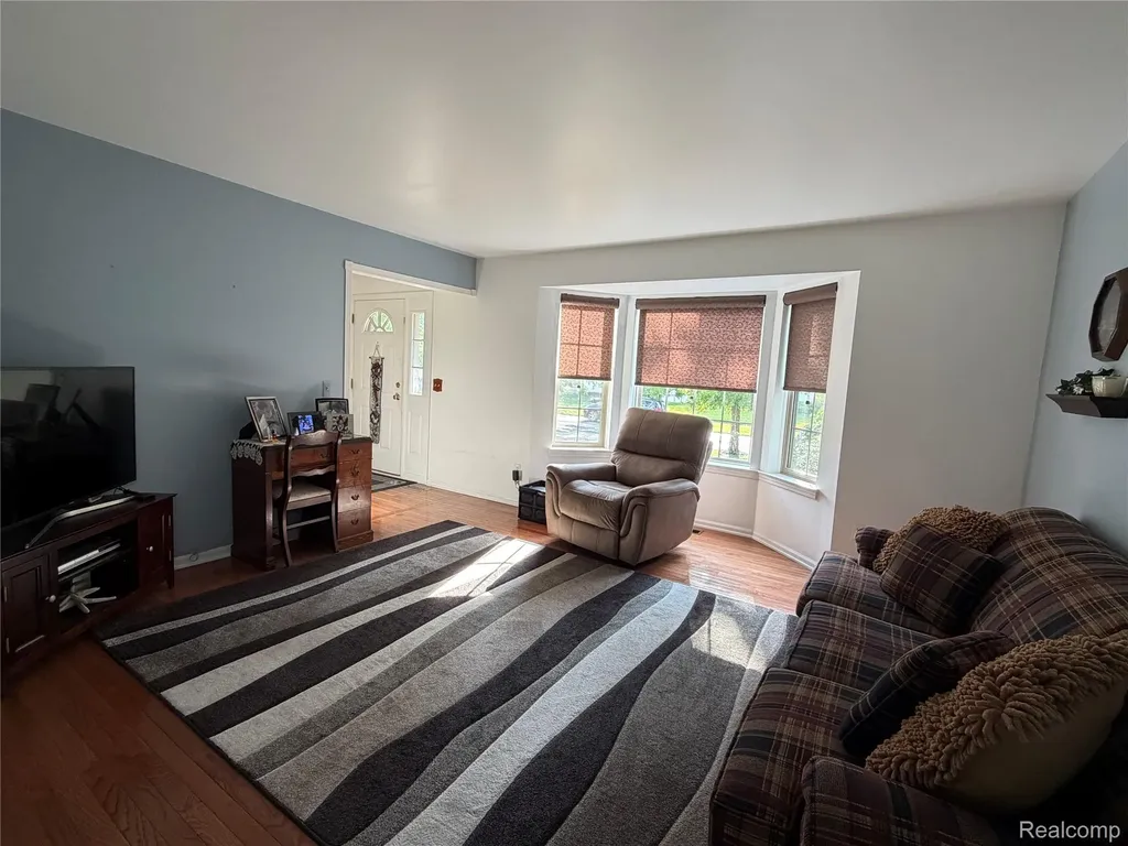 490 Cove View Drive Waterford Charter Township MI 48327