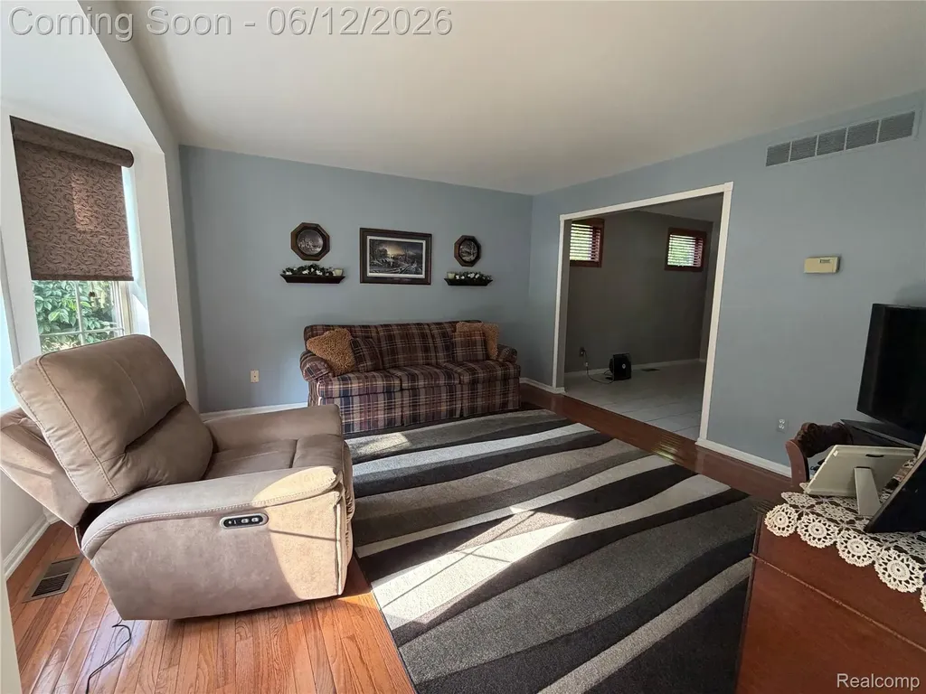 490 Cove View Drive Waterford Charter Township MI 48327