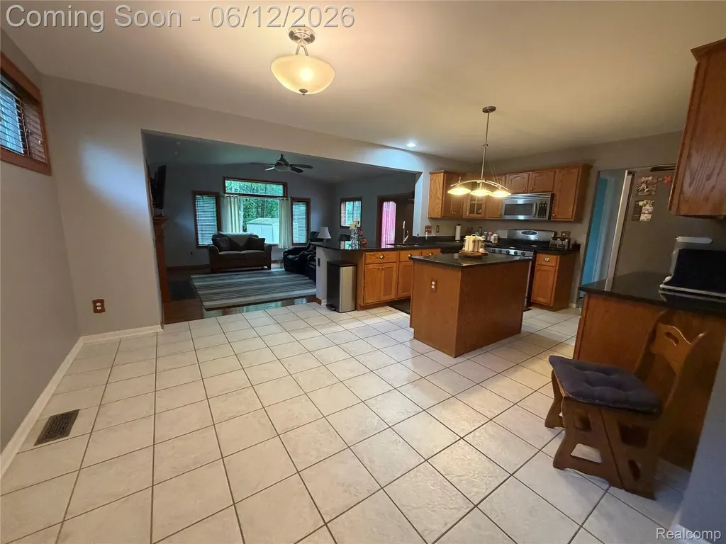 490 Cove View Drive Waterford Charter Township MI 48327