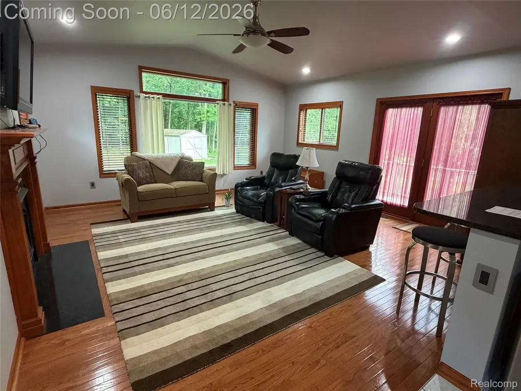 490 Cove View Drive Waterford Charter Township MI 48327