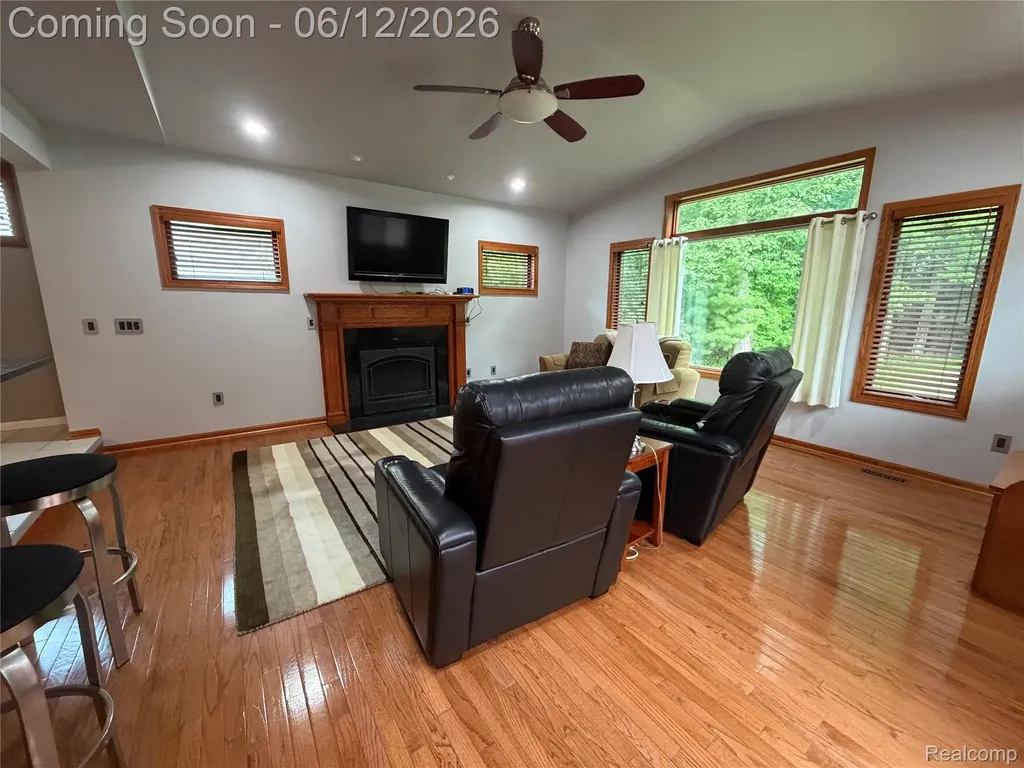 490 Cove View Drive Waterford Charter Township MI 48327
