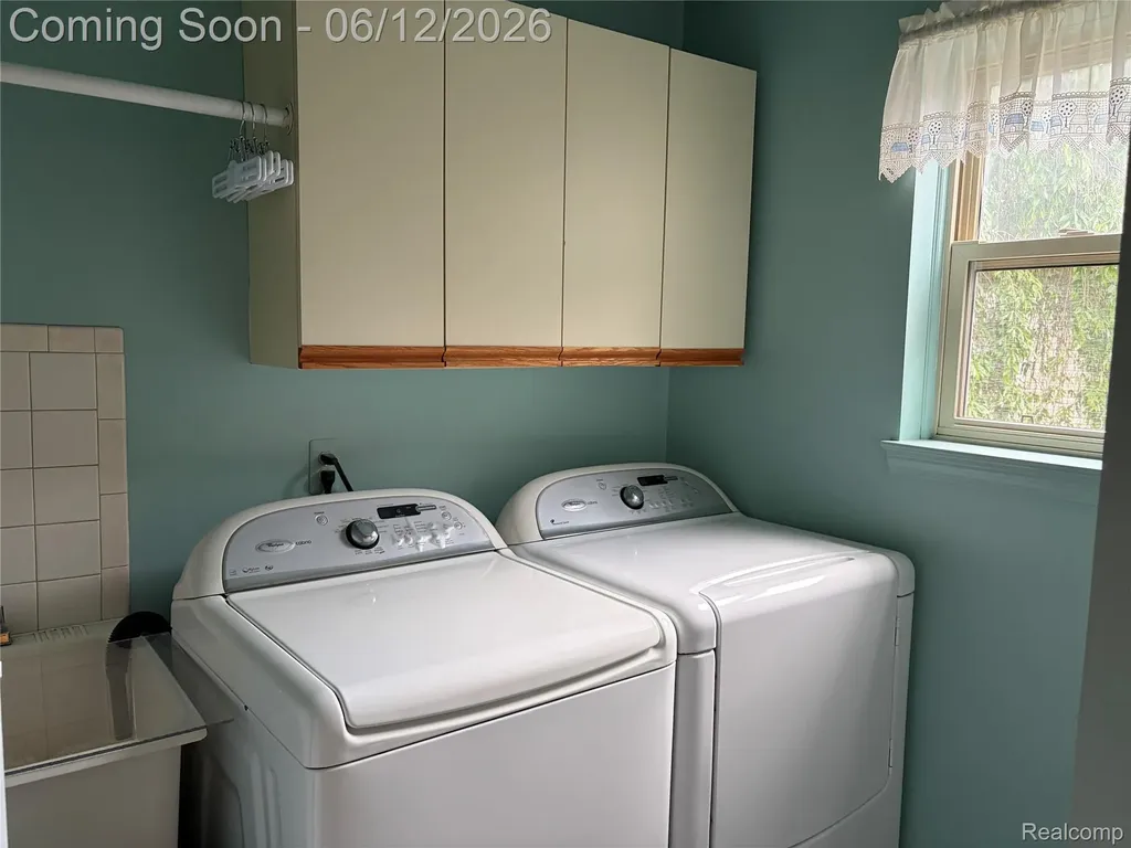 490 Cove View Drive Waterford Charter Township MI 48327