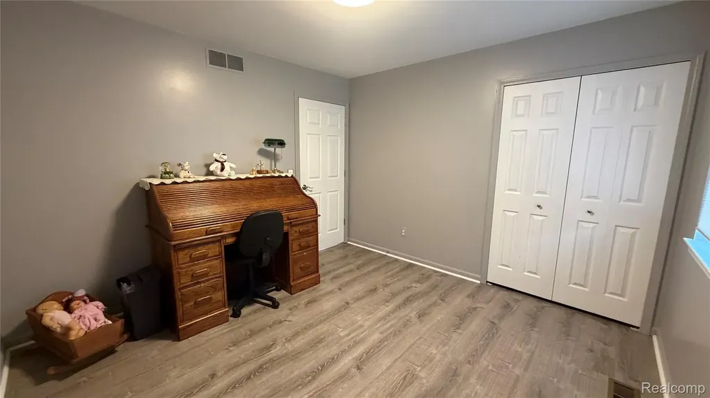490 Cove View Drive Waterford Charter Township MI 48327