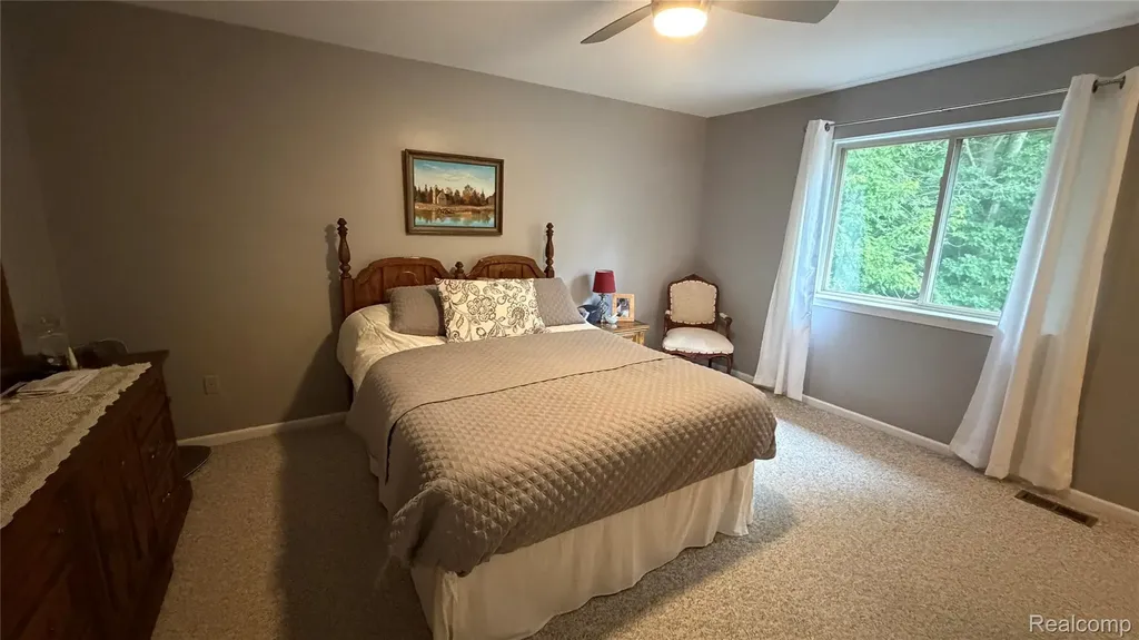490 Cove View Drive Waterford Charter Township MI 48327