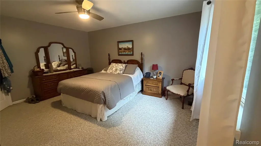 490 Cove View Drive Waterford Charter Township MI 48327