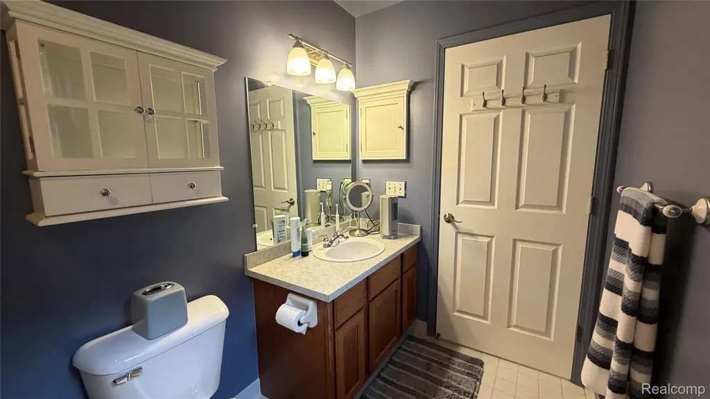 490 Cove View Drive Waterford Charter Township MI 48327
