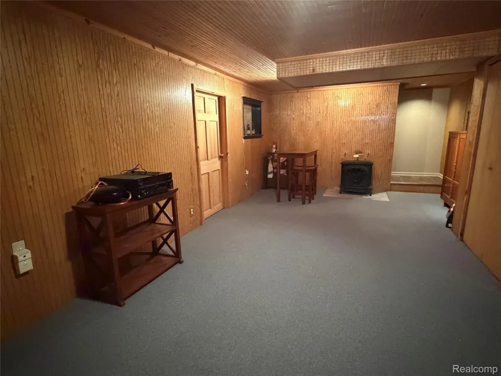 490 Cove View Drive Waterford Charter Township MI 48327