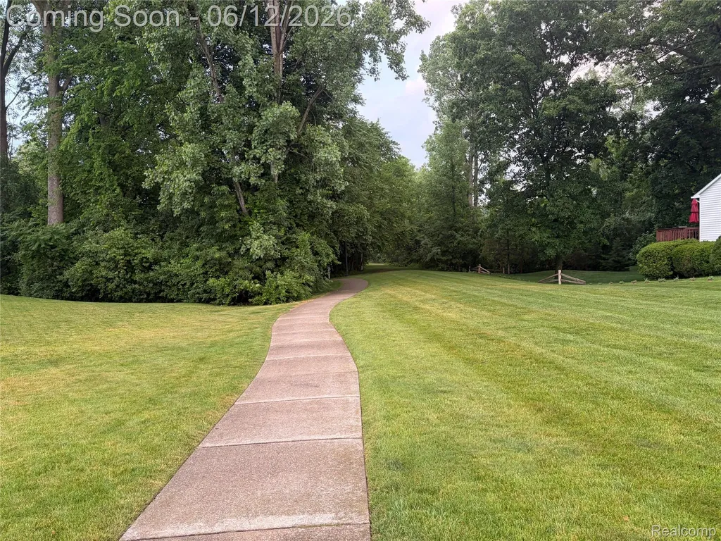 490 Cove View Drive Waterford Charter Township MI 48327