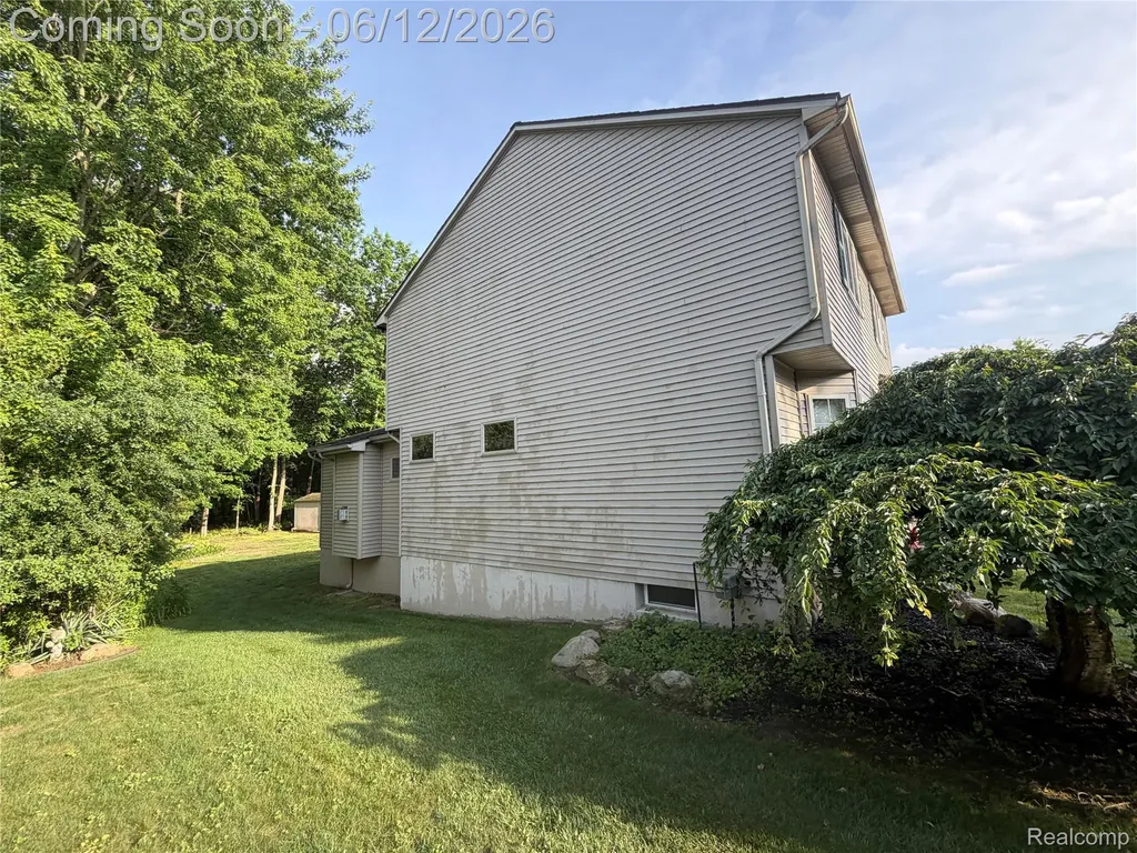 490 Cove View Drive Waterford Charter Township MI 48327