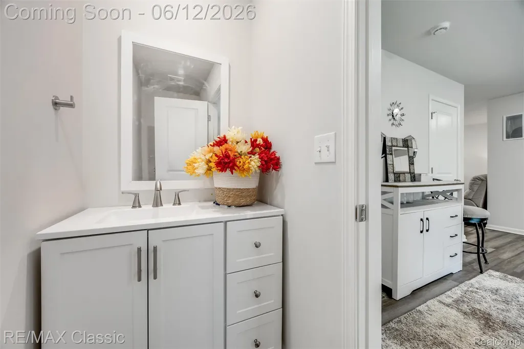 33506 Carly Court Westland City MI 48186