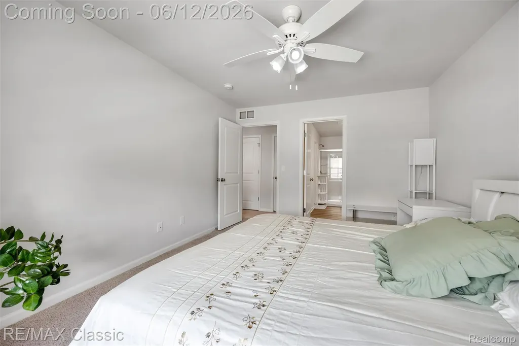 33506 Carly Court Westland City MI 48186