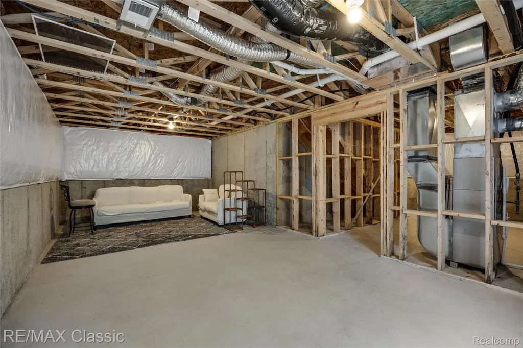 33506 Carly Court Westland City MI 48186