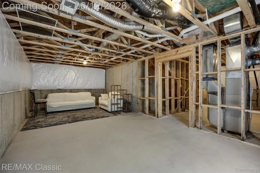 33506 Carly Court Westland City MI 48186
