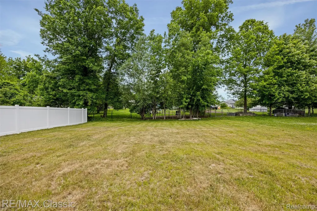 33506 Carly Court Westland City MI 48186