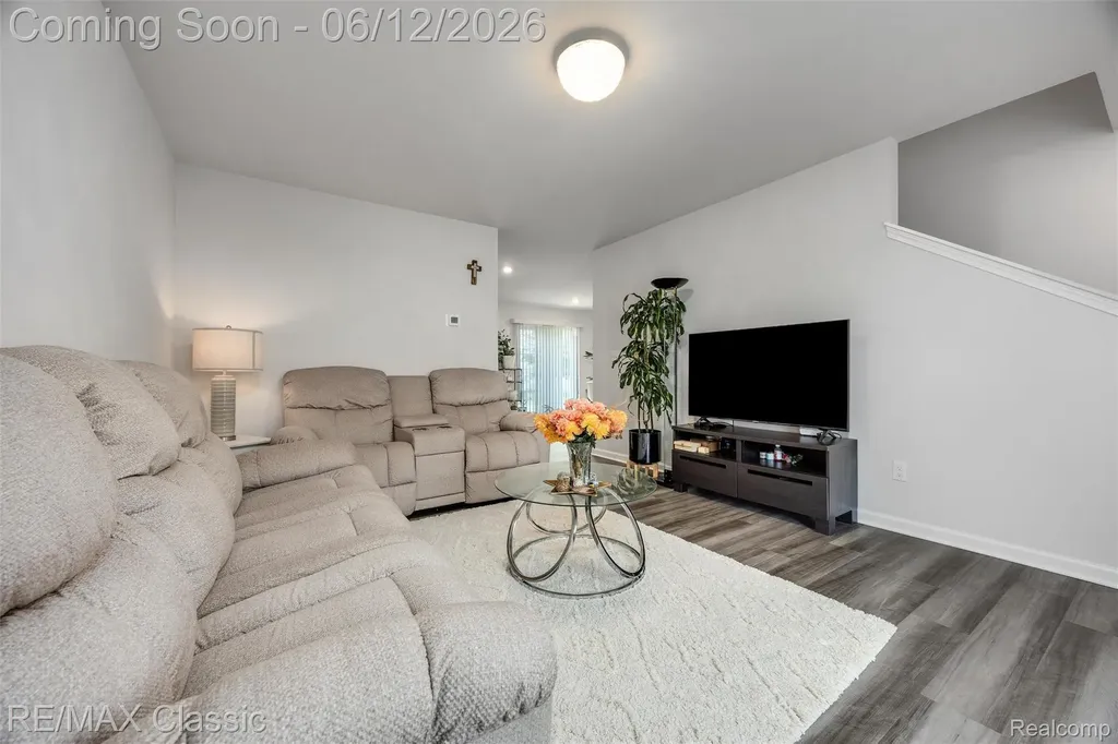 33506 Carly Court Westland City MI 48186