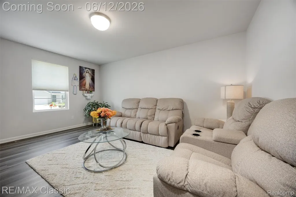 33506 Carly Court Westland City MI 48186