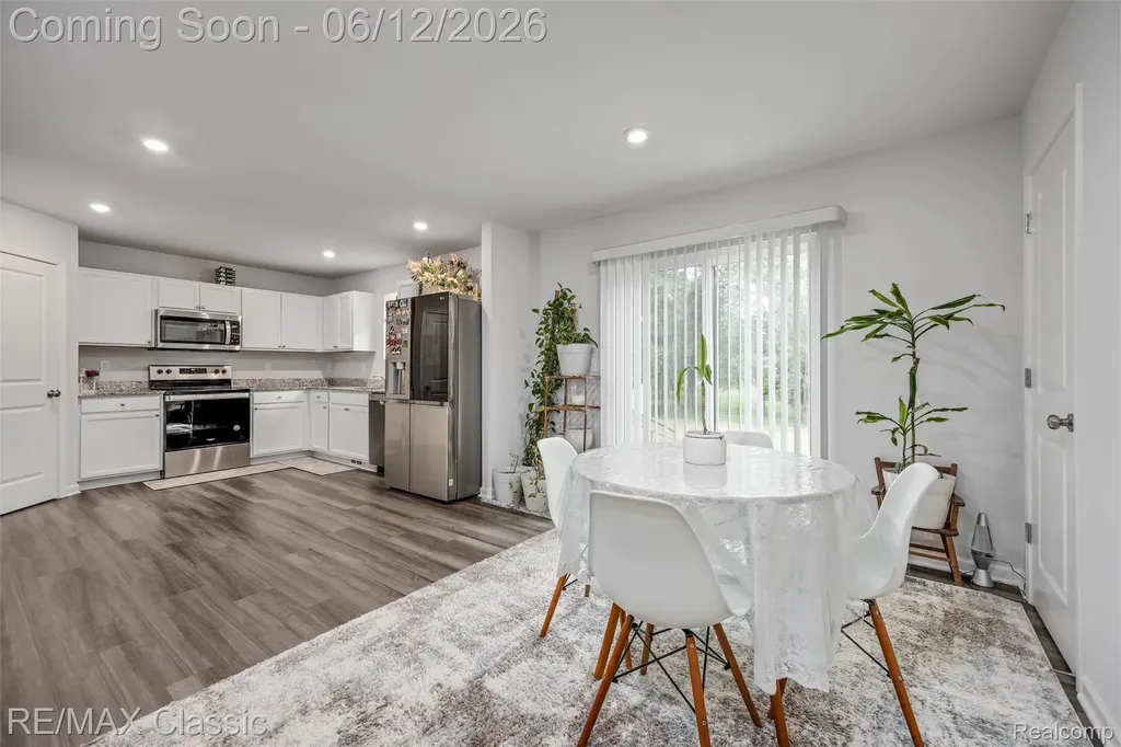 33506 Carly Court Westland City MI 48186