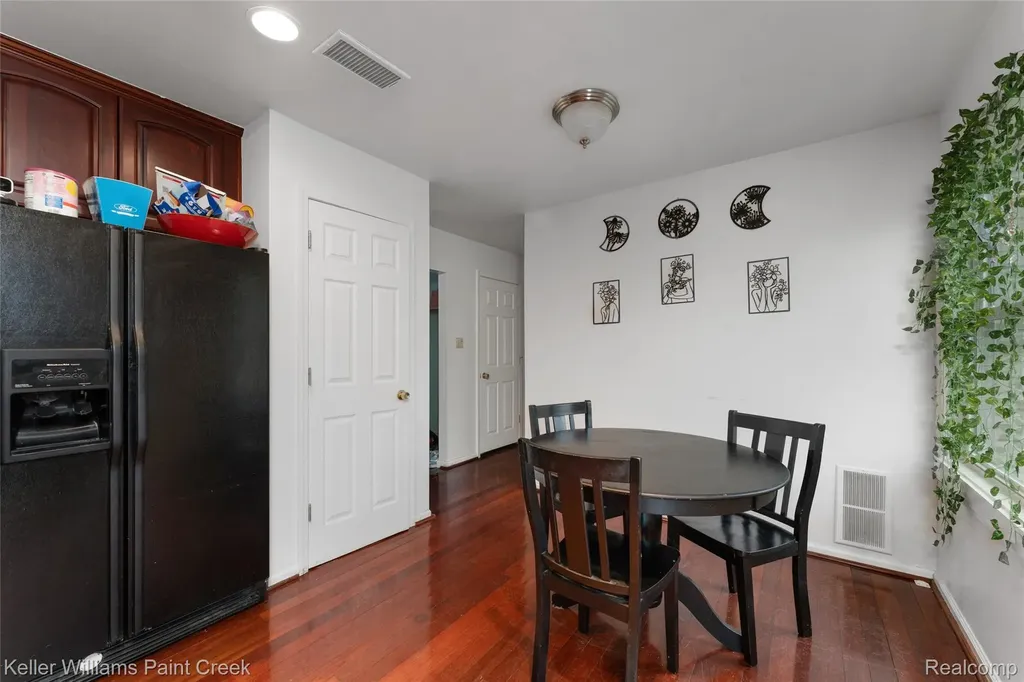 1129 Marquette Court Rochester Hills City MI 48307