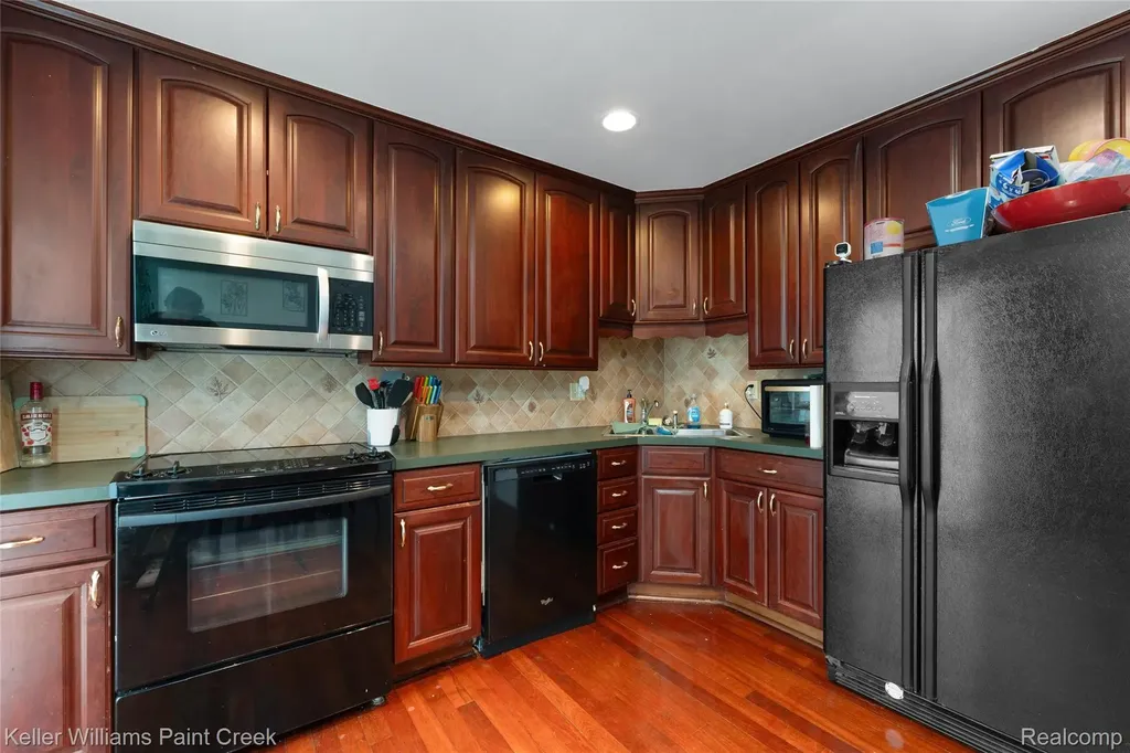 1129 Marquette Court Rochester Hills City MI 48307