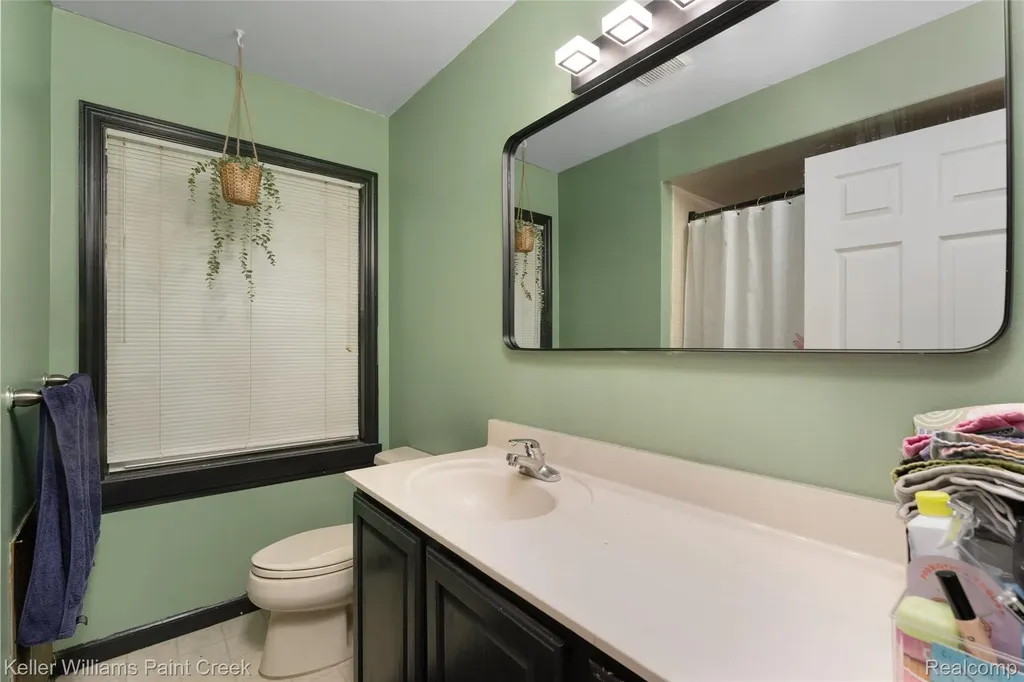 1129 Marquette Court Rochester Hills City MI 48307