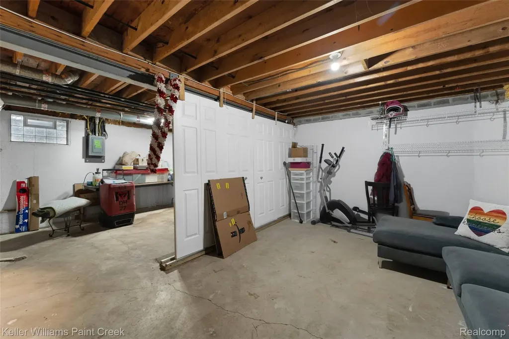 1129 Marquette Court Rochester Hills City MI 48307