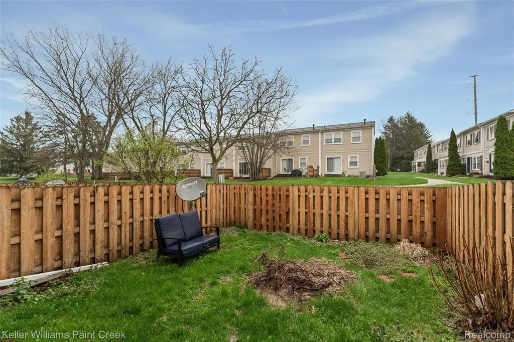 1129 Marquette Court Rochester Hills City MI 48307