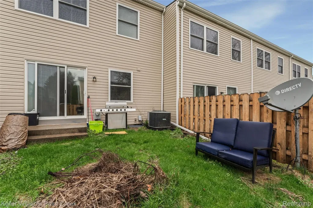 1129 Marquette Court Rochester Hills City MI 48307