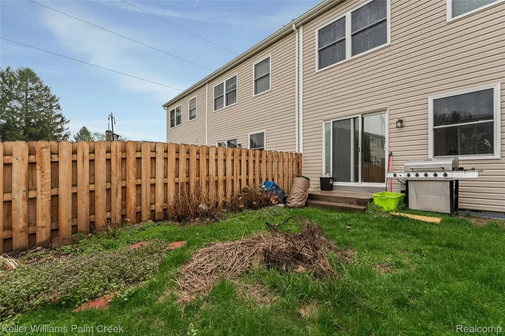 1129 Marquette Court Rochester Hills City MI 48307