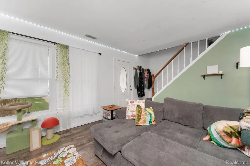 1129 Marquette Court Rochester Hills City MI 48307