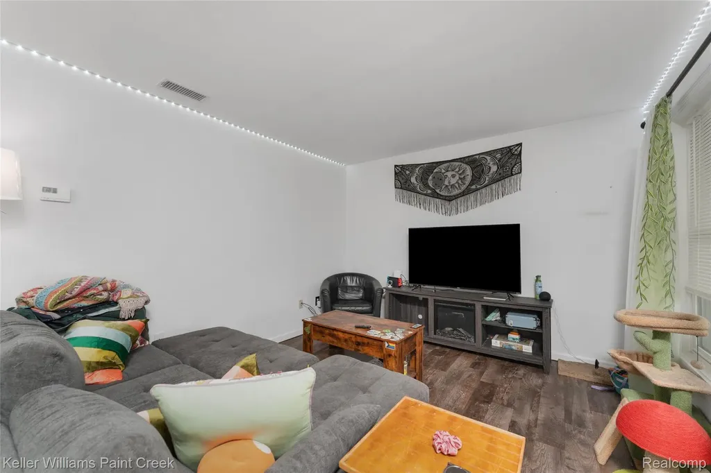 1129 Marquette Court Rochester Hills City MI 48307