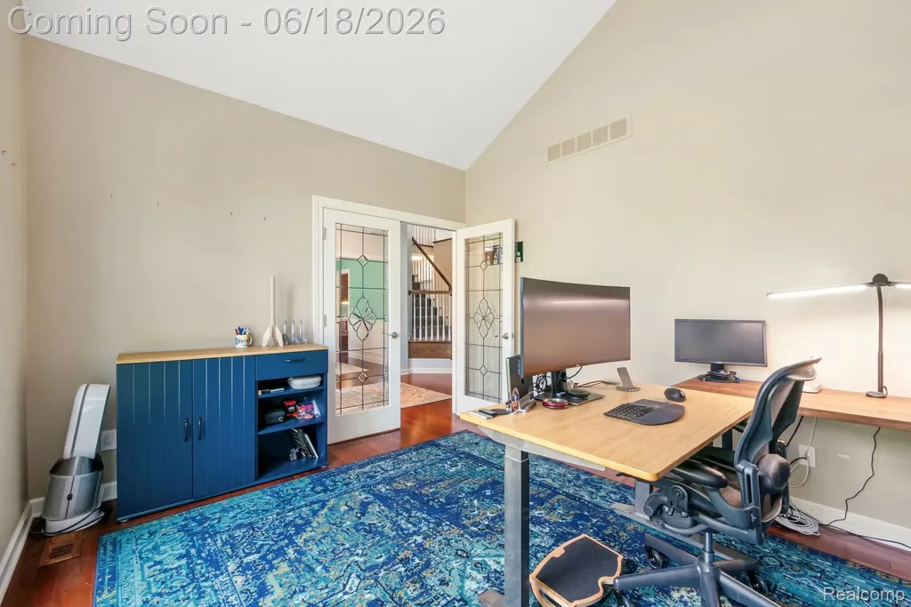 1902 Grayslake Drive Rochester Hills City MI 48306