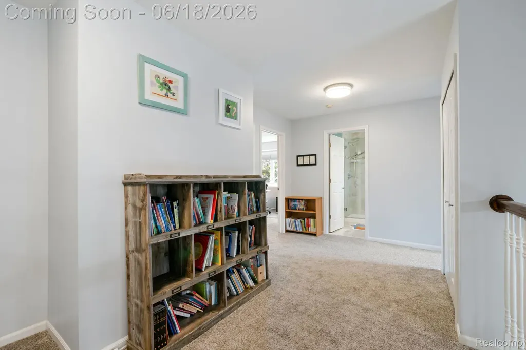 1902 Grayslake Drive Rochester Hills City MI 48306