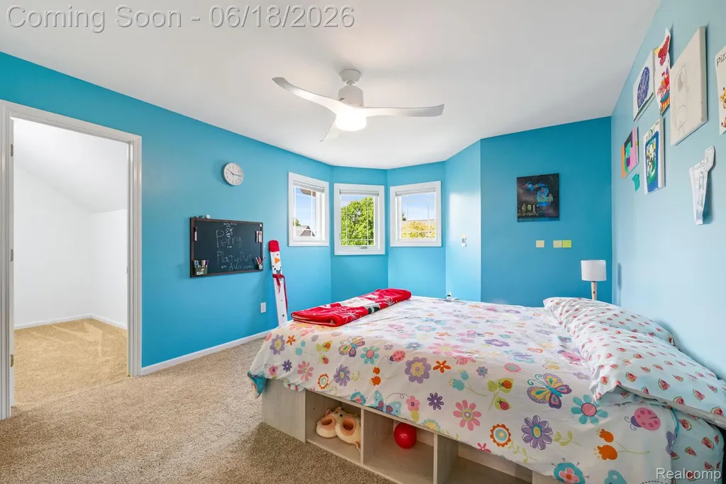 1902 Grayslake Drive Rochester Hills City MI 48306