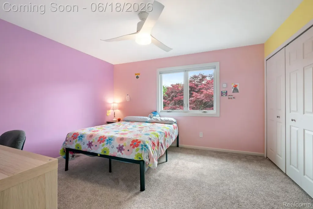 1902 Grayslake Drive Rochester Hills City MI 48306