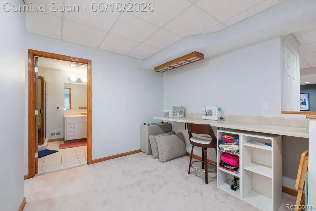 1902 Grayslake Drive Rochester Hills City MI 48306