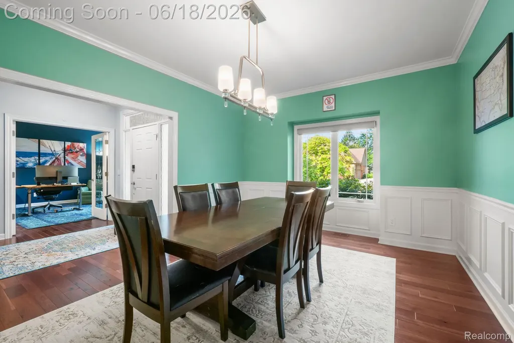 1902 Grayslake Drive Rochester Hills City MI 48306