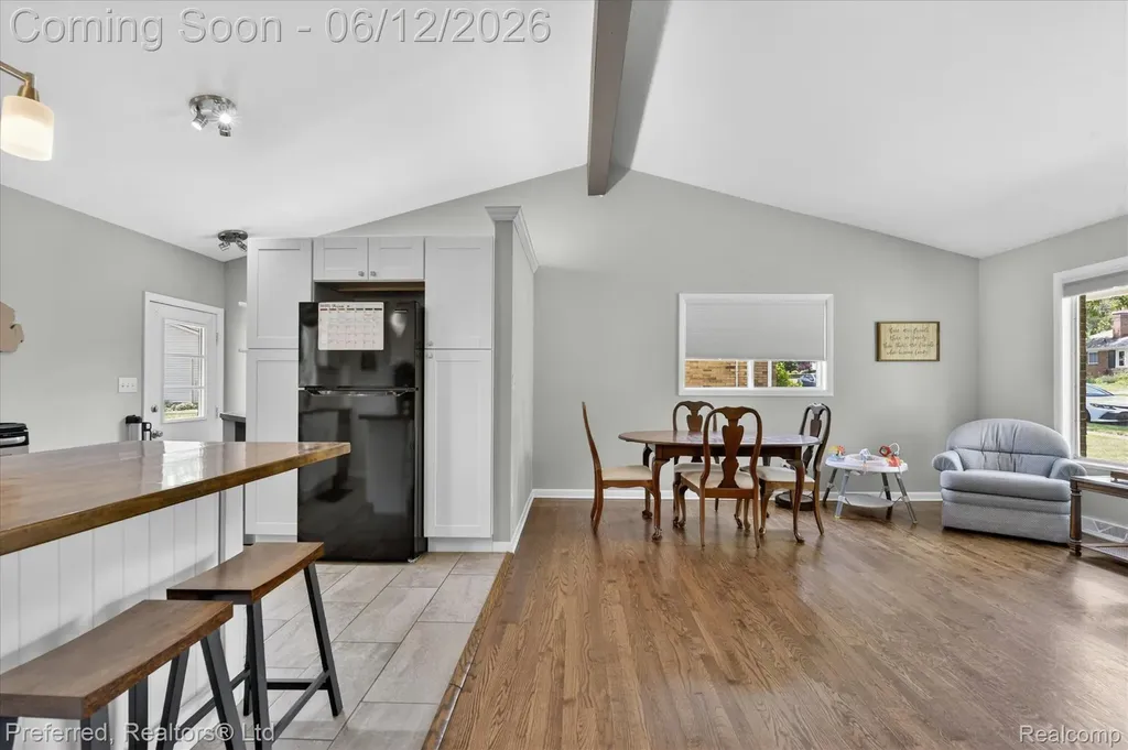 272 Lawson Street Saline City MI 48176