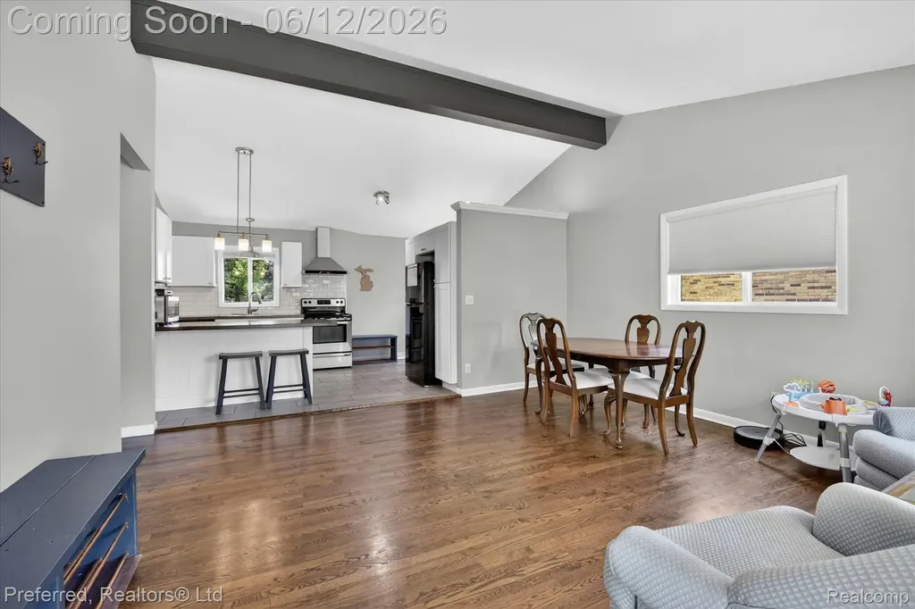 272 Lawson Street Saline City MI 48176